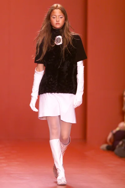 Look 7